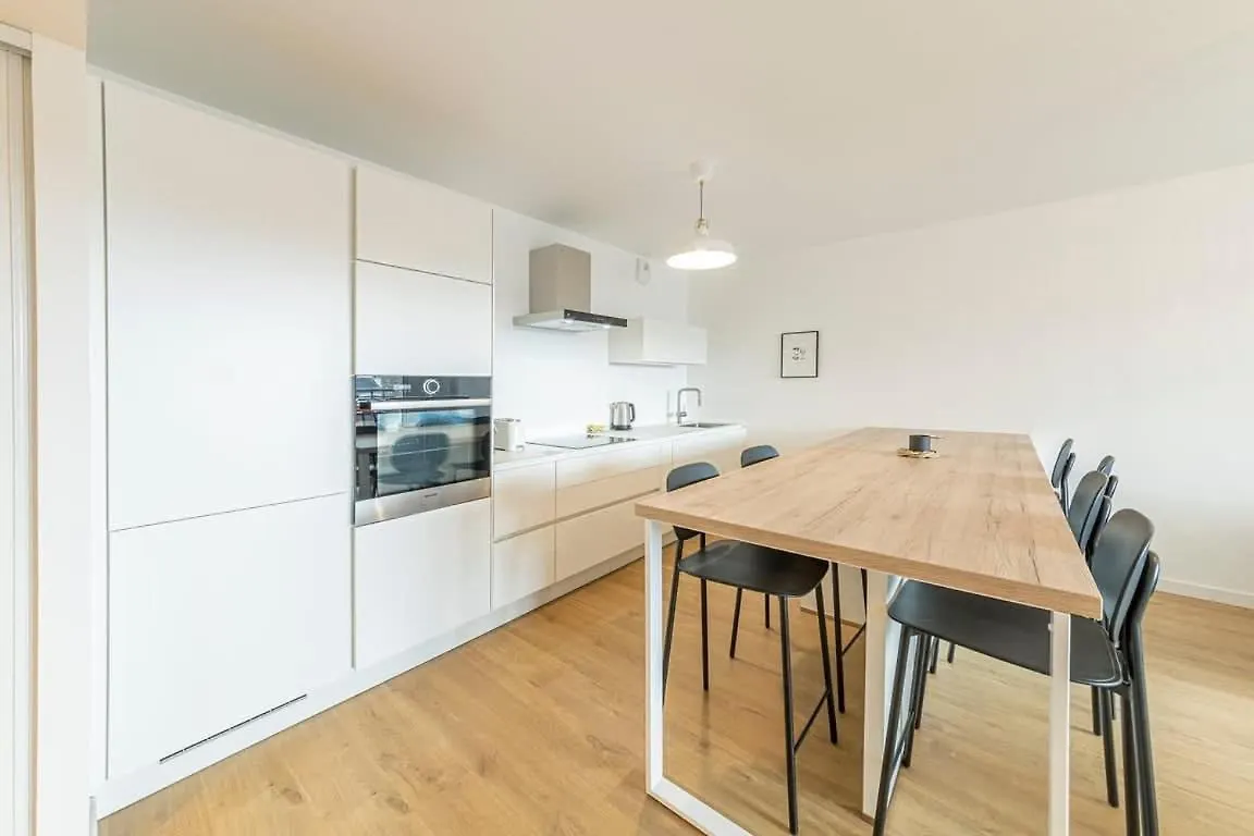 Baudelaire - Beau 2 Chambres - Parking/Plage 400M Dinard Fransa